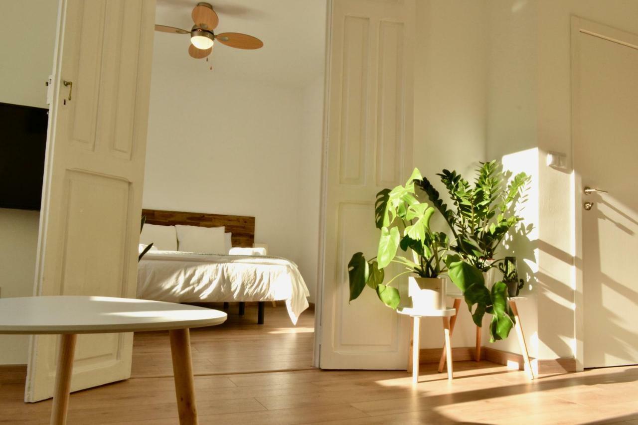 Hola Valencia - Holiday Apartments Eksteriør billede